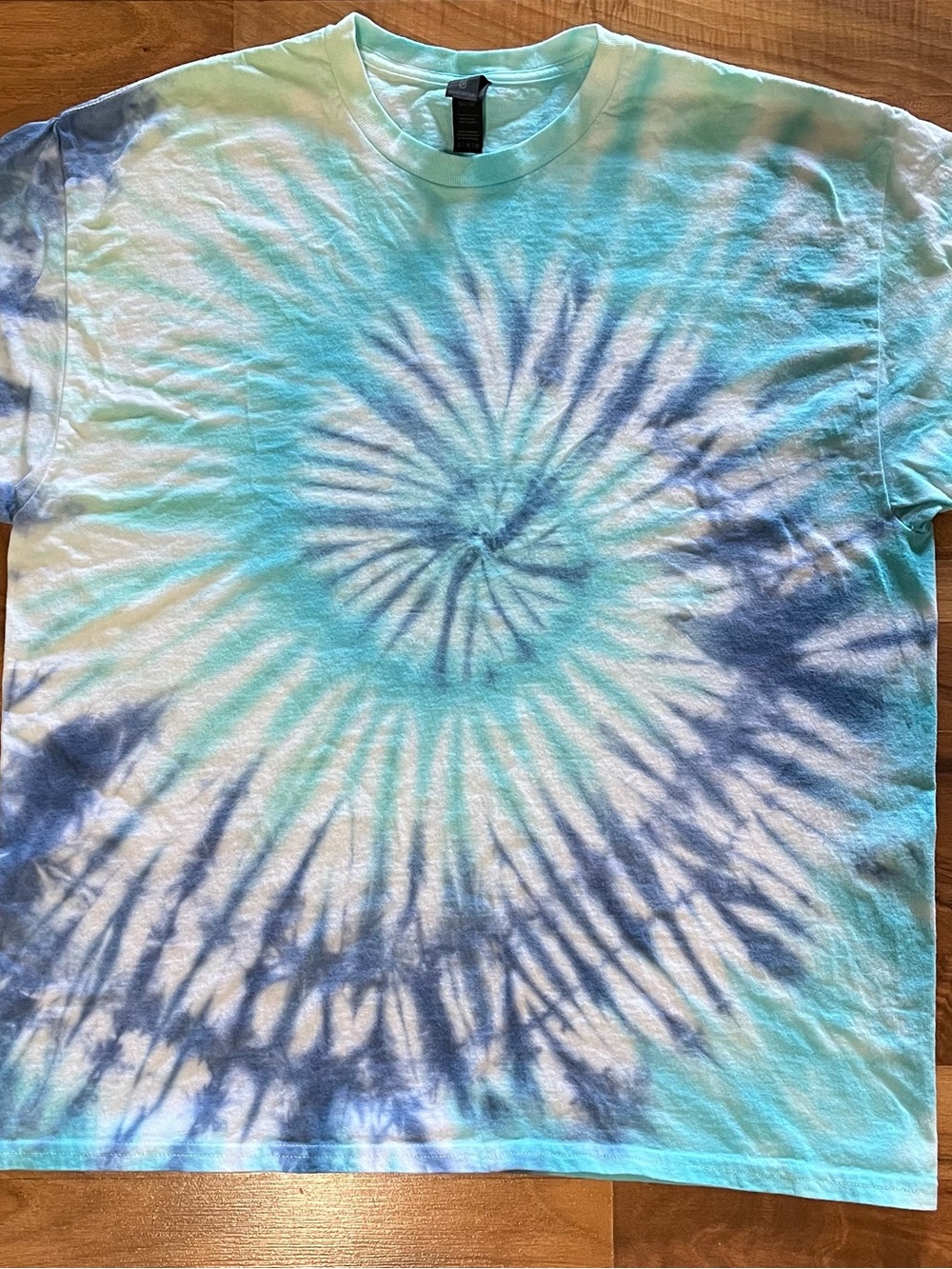 Women’s Tie-Dye Crewneck Shirt - Blue & Aqua